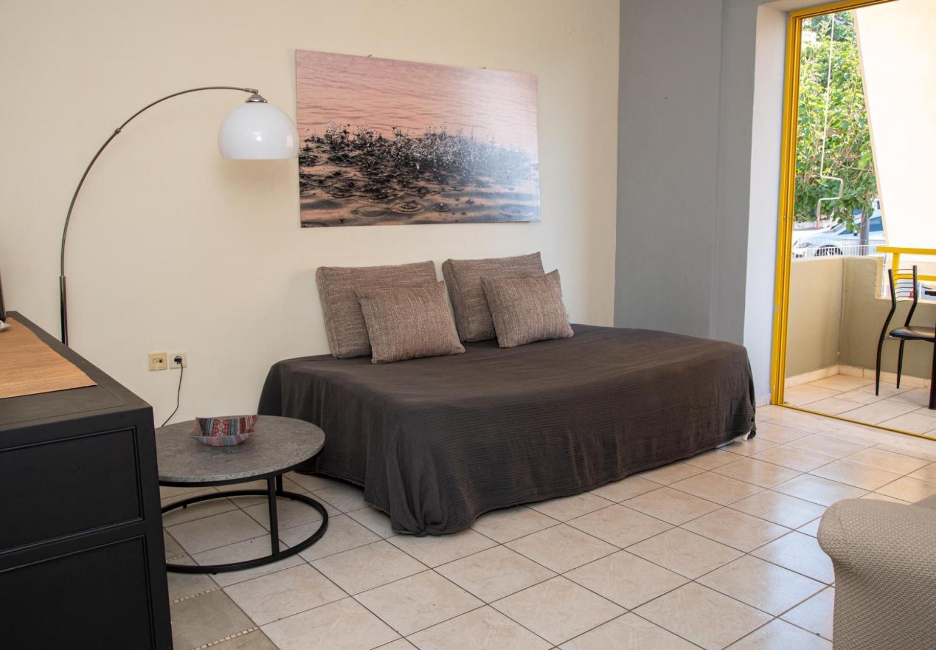 Eftihia Apartments By The Sea Ретимно Екстериор снимка