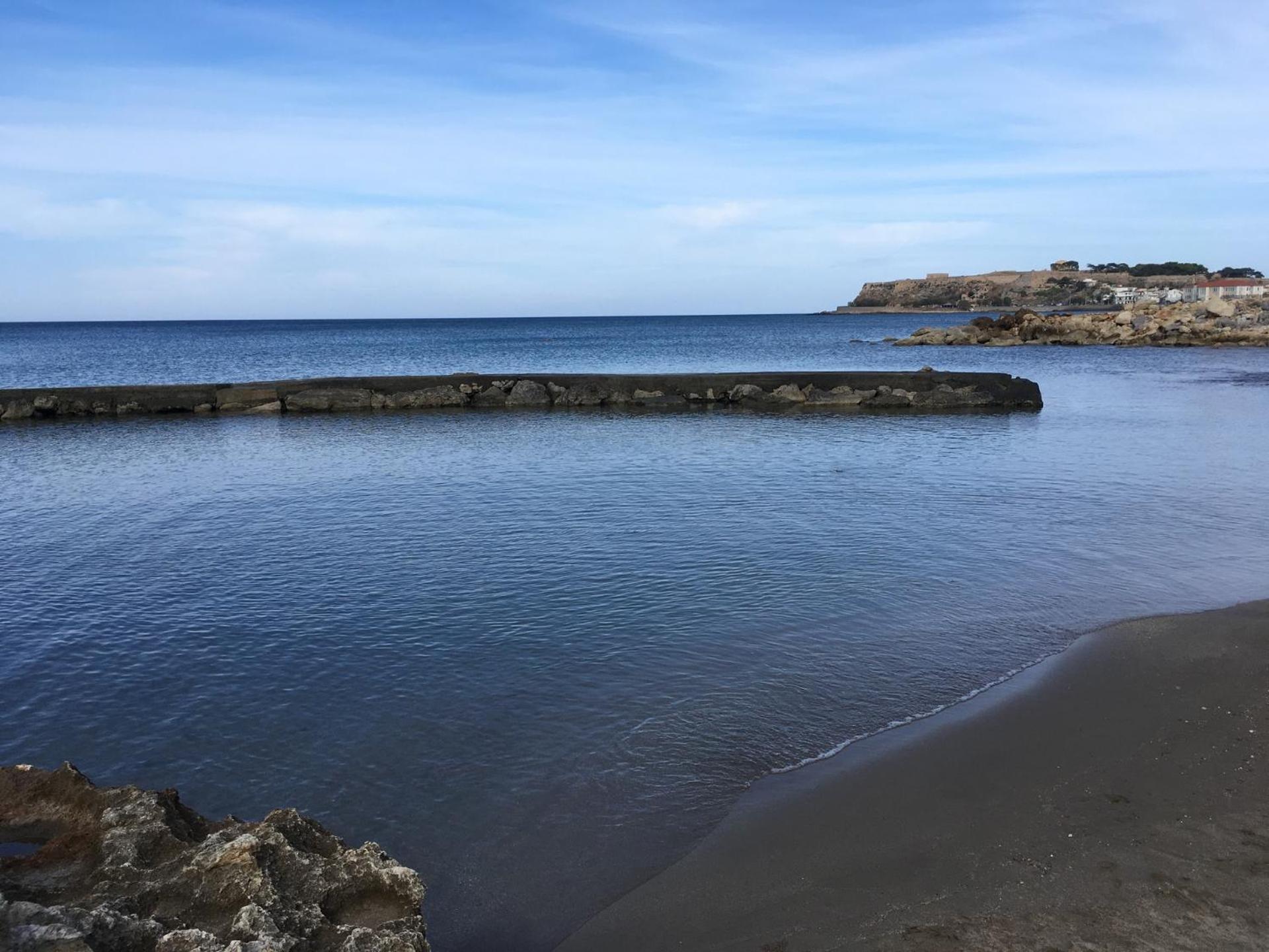 Eftihia Apartments By The Sea Ретимно Екстериор снимка